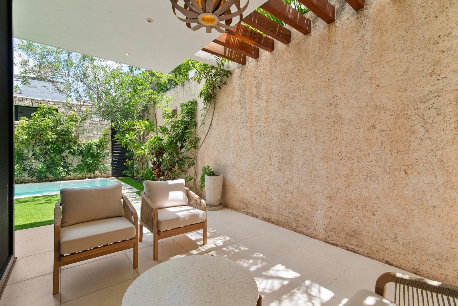 Flora Fauna Villa