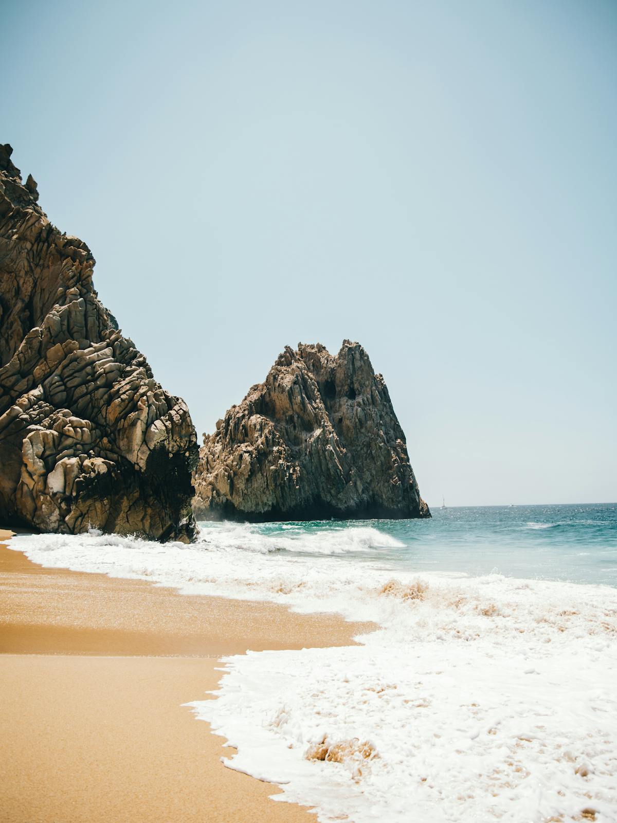 Q Beach Club at Acapulquito, Querencia — Virestia club-coordination and guest-expectation management